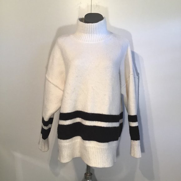 Women's Oversized Funnelneck Stripe Sweater Size M - Picture 1 of 11